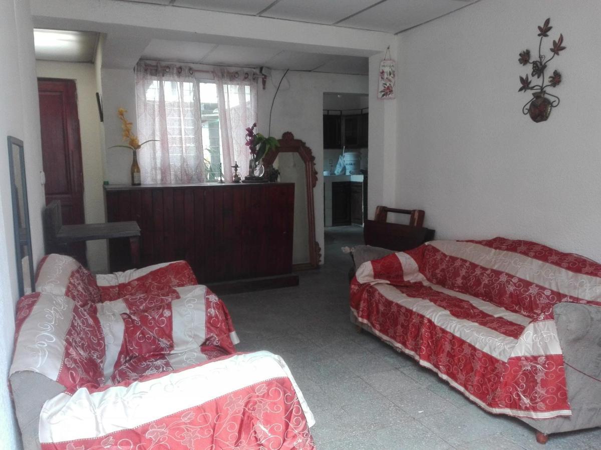 Huellas Hostal Antigua Kültér fotó