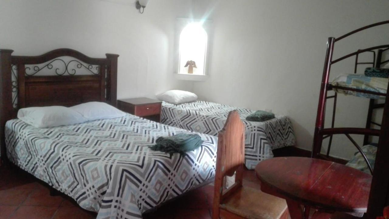 Huellas Hostal Antigua Kültér fotó