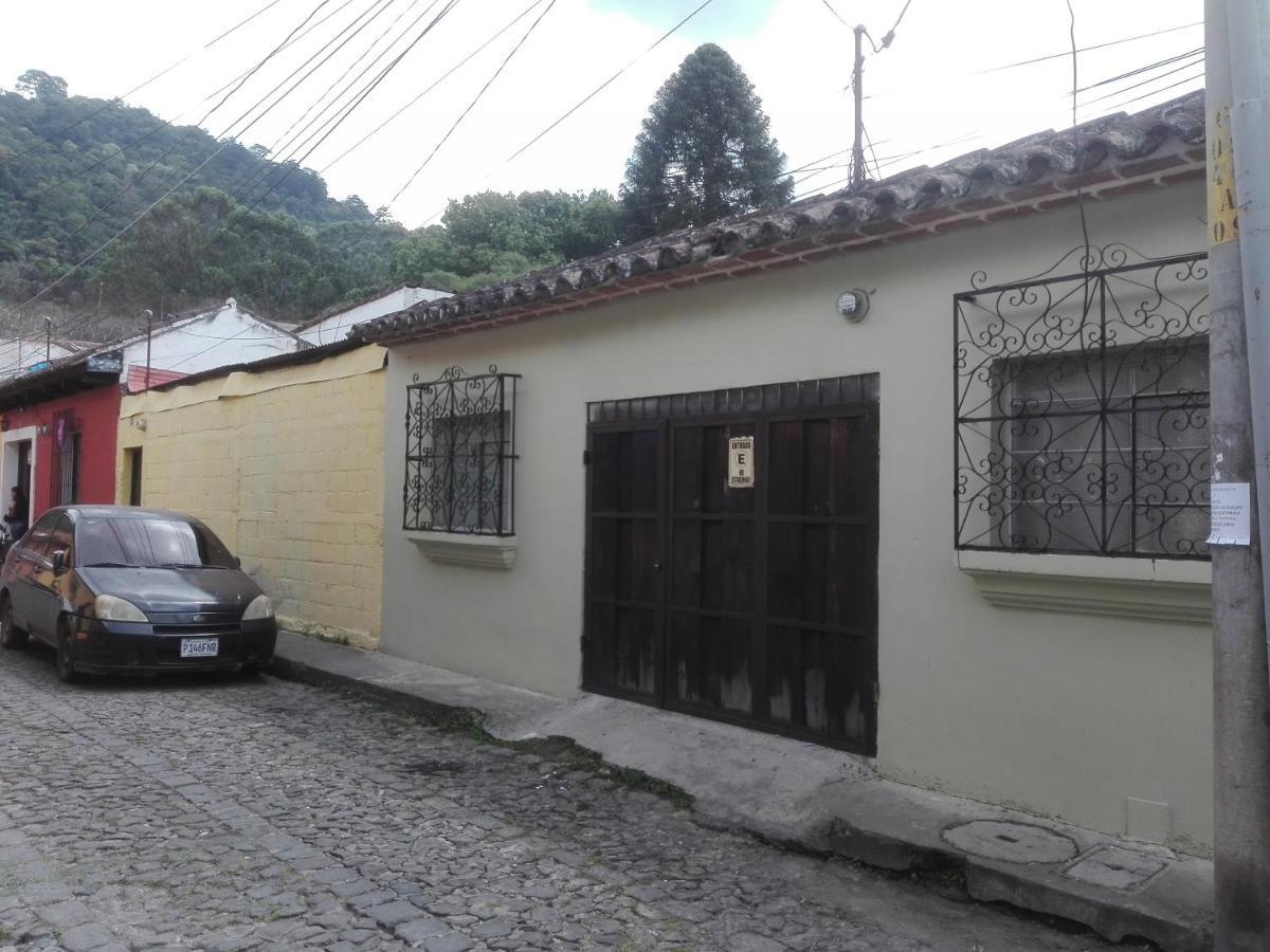 Huellas Hostal Antigua Kültér fotó