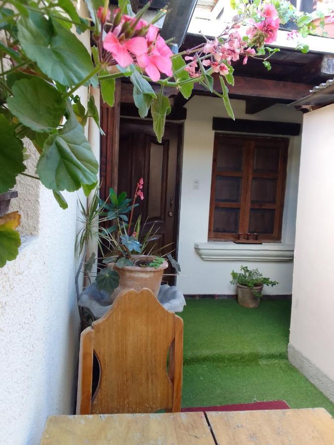 Huellas Hostal Antigua Kültér fotó