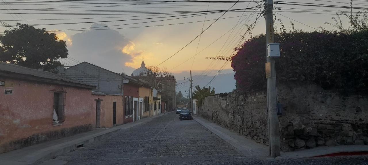 Huellas Hostal Antigua Kültér fotó