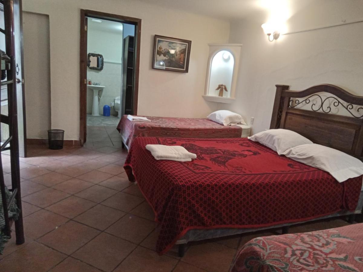 Huellas Hostal Antigua Kültér fotó